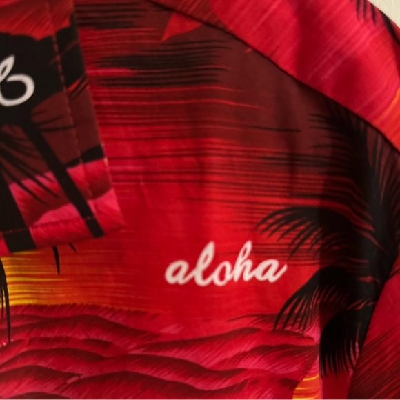 Hawaiian Royal Creations Button Up Shirt Mens XL Red Black Floral Vintage Hawaii - Picture 3 of 6